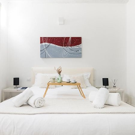 Amazing, New & Fully Furnished Studio In Duomo Milan Bagian luar foto