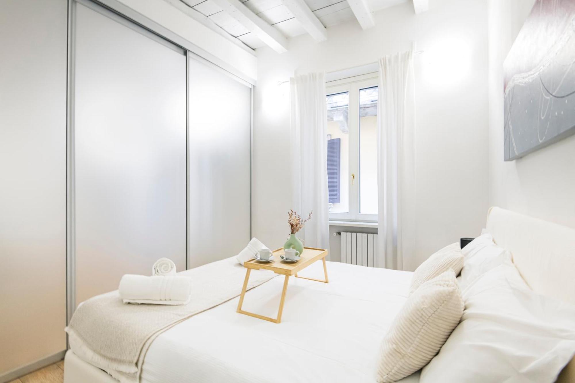 Amazing, New & Fully Furnished Studio In Duomo Milan Bagian luar foto